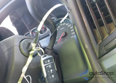 2015 Chevrolet Silverado 1500 1Lt z USA, uszkodzony, nr VIN 3GCUKREC3FG341528